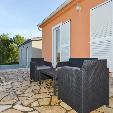 Nyaraló Mit Terrassen Am Wald By Interhome *