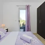 Holiday home Mit Terrassen Am Wald By Interhome *