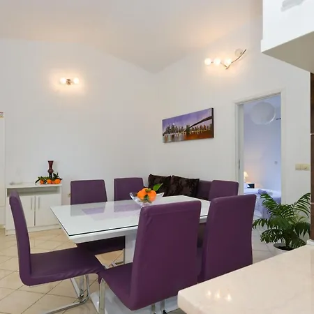Vakantiehuis Mit Terrassen Am Wald By Interhome