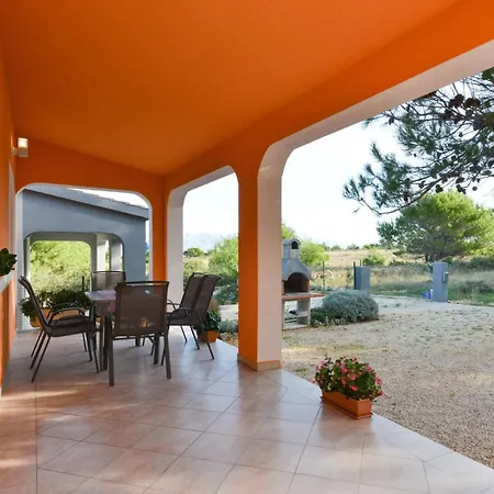 Nyaraló Mit Terrassen Am Wald By Interhome *