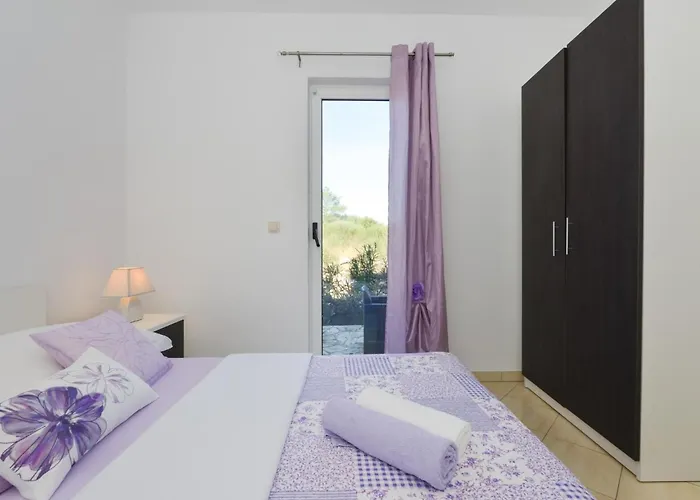 펜션 Mit Terrassen Am Wald By Interhome *